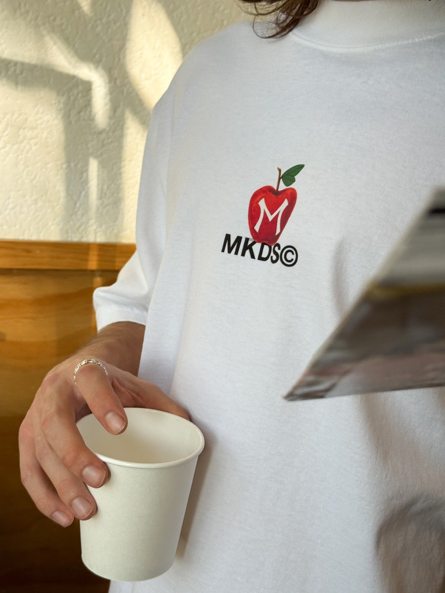 Apple Tee (Off White)