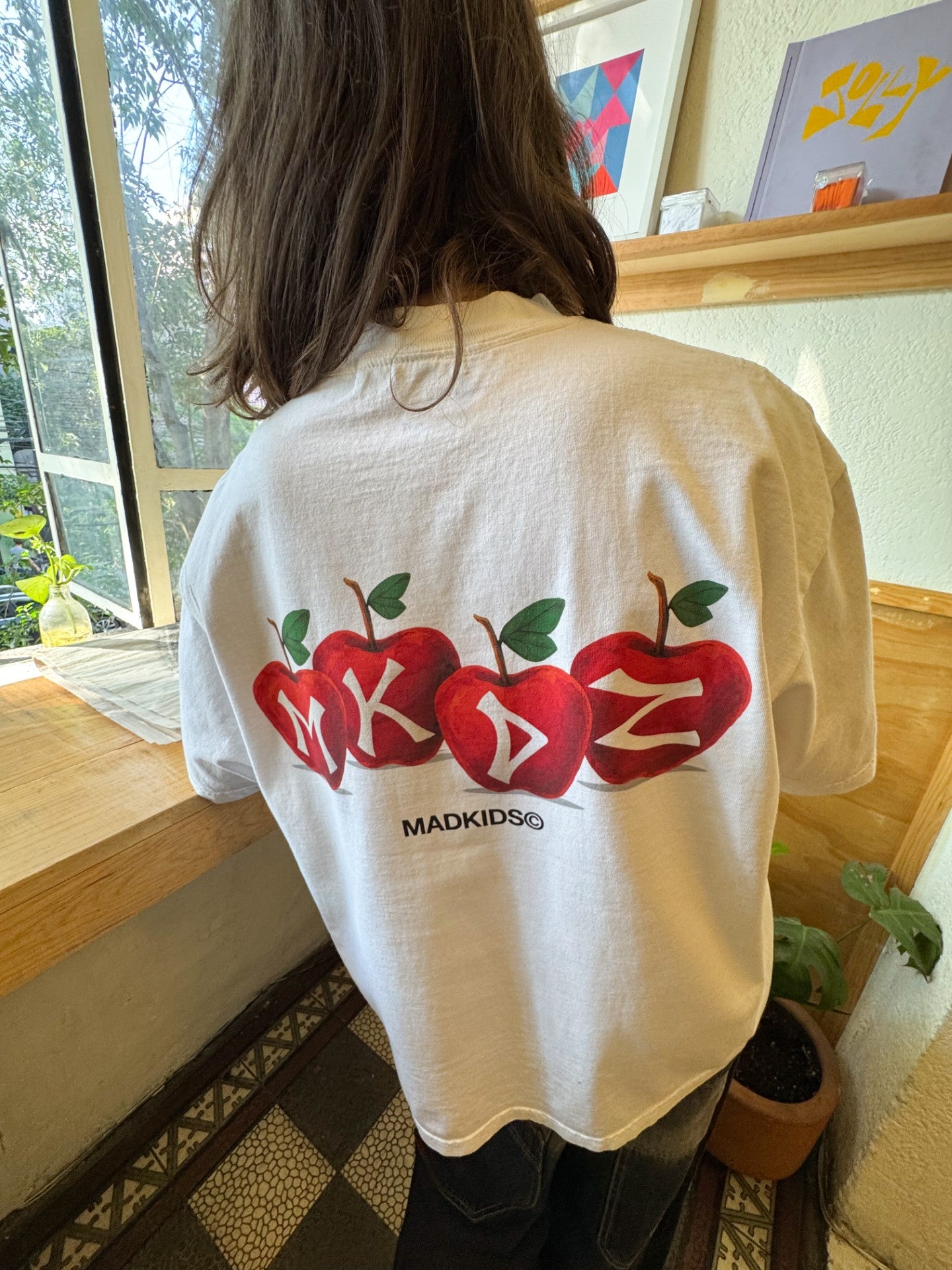 Apple Tee (Off White)