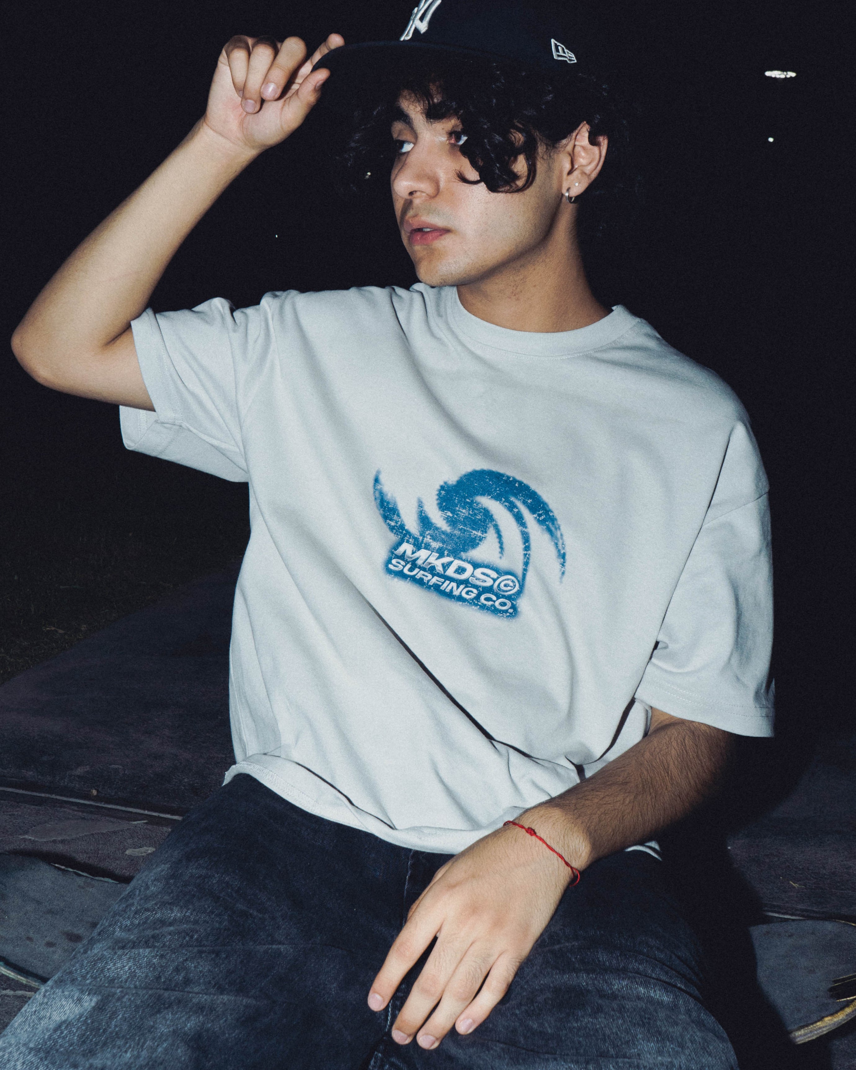 Surfing Tee (Concrete)