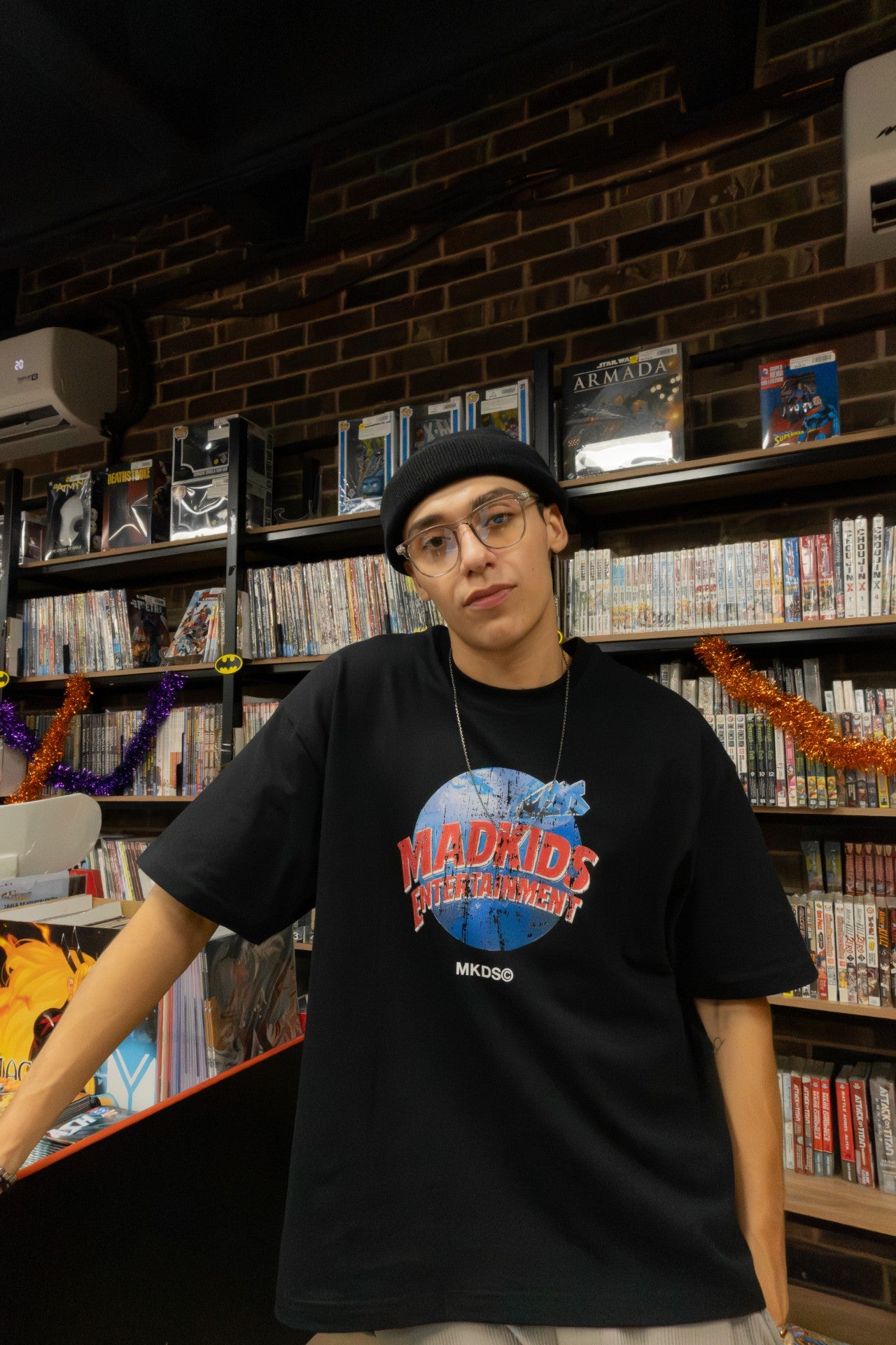 Entertainment Tee (Black)